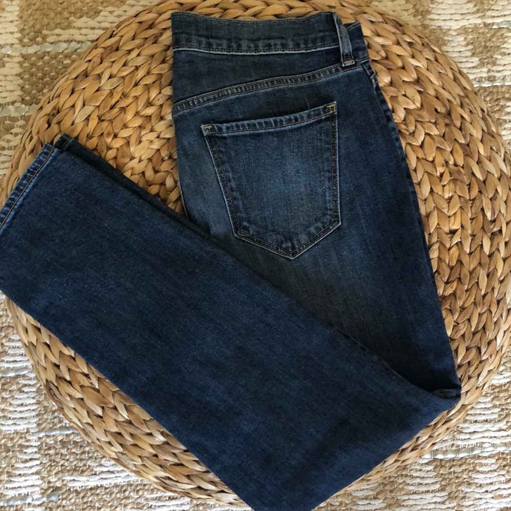 OLD NAVY BOYFRIEND JEANS. - Picture 1 of 7